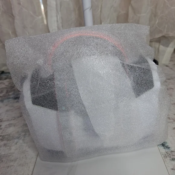 Michael Kors Manhattan Medium Contrast-Trim Leather Colorful School Satchel - Picture 4 of 14